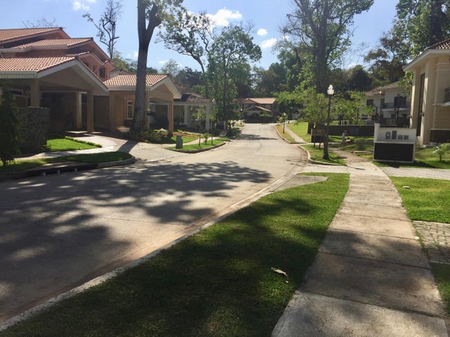 Premium Lot in Clayton